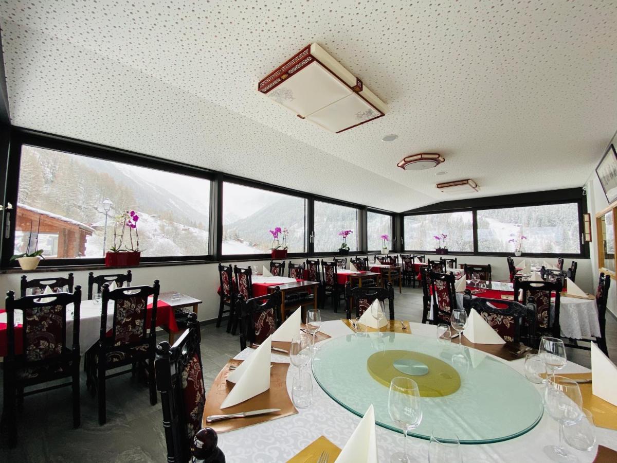 Qi-Lin Hotel Restaurant Ayer Exteriör bild